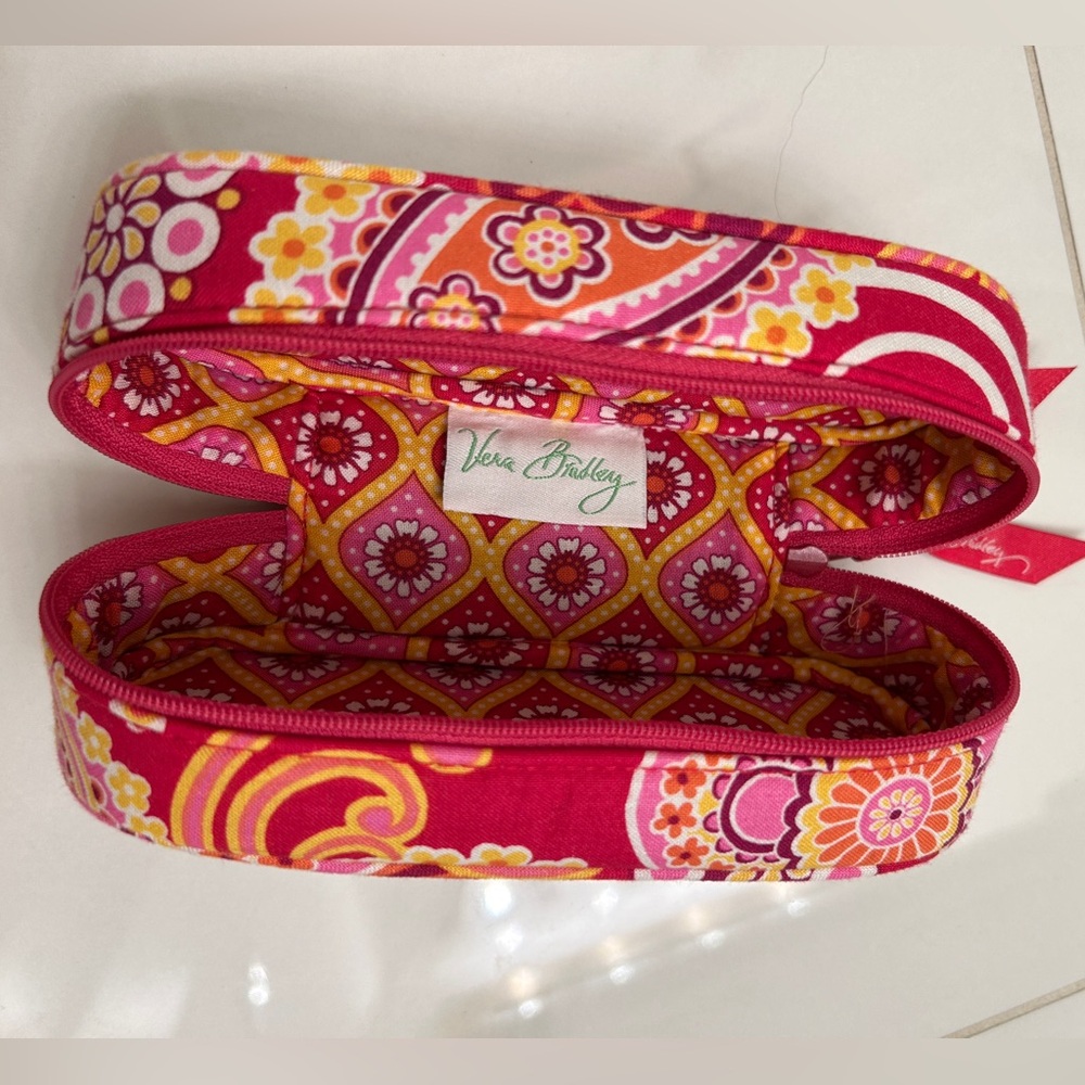 VERA BRADLEY SUNGLASSES HOLDER SO CUTEEE NEVER USED